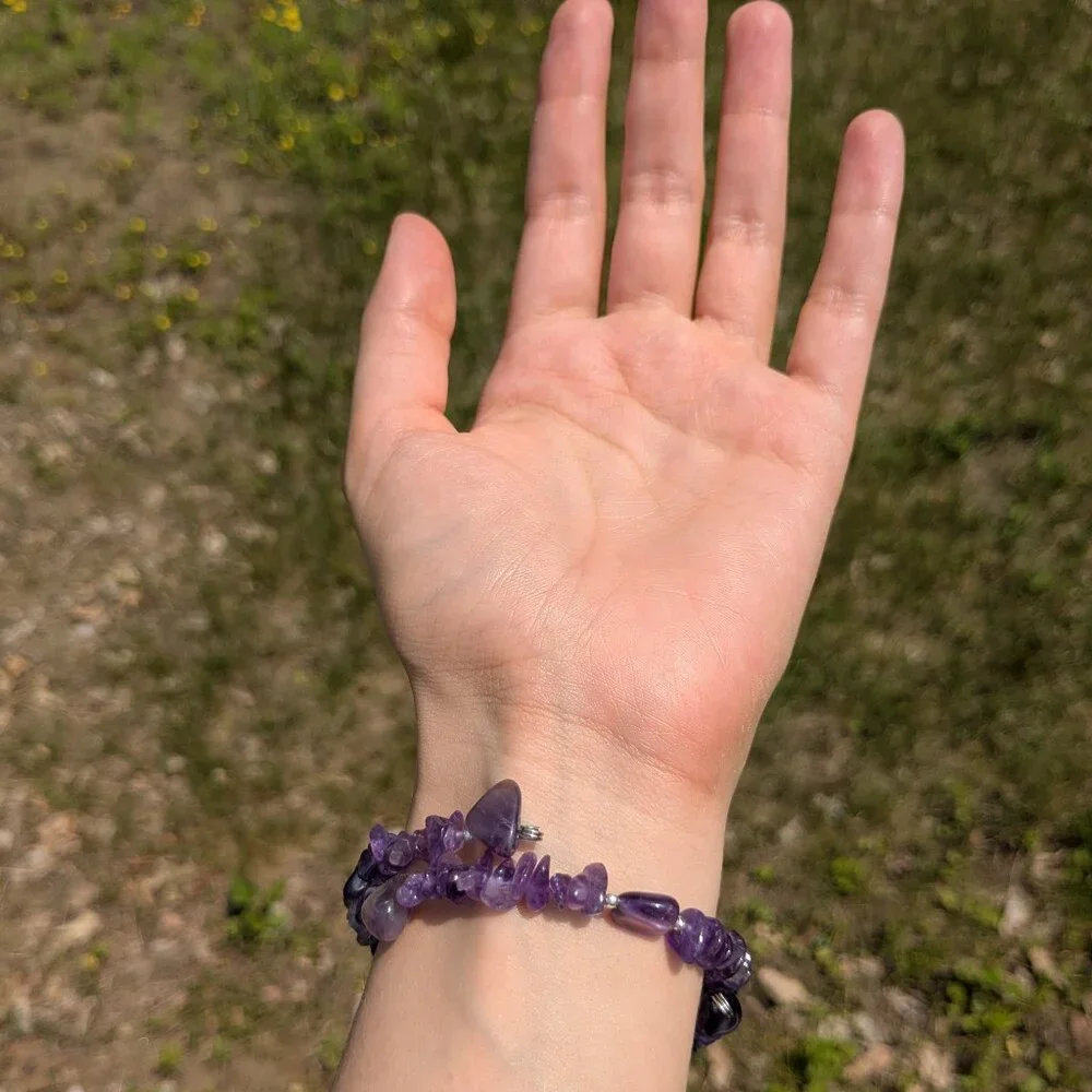 Natural Purple Amethyst Crystal Gemstone Bracelet - Picture 14 of 14